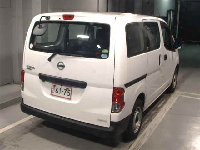 NISSAN NV200 2020