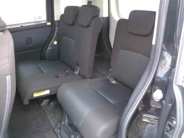 TOYOTA ROOMY 2022