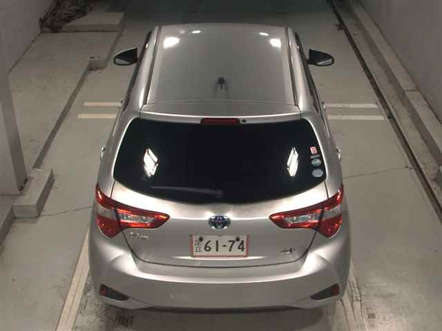 TOYOTA VITZ 2017