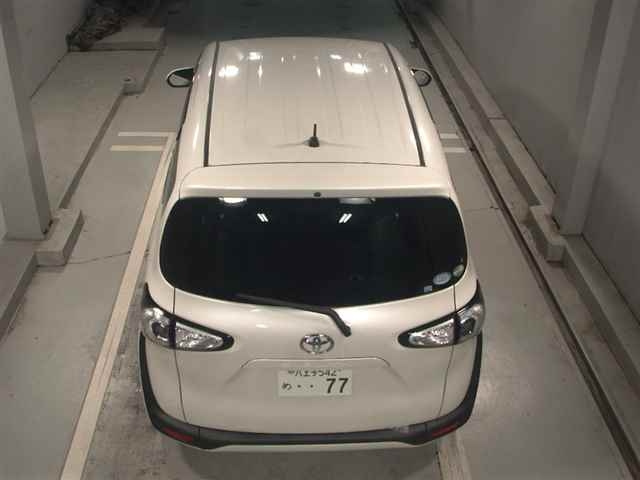 TOYOTA SIENTA 2015