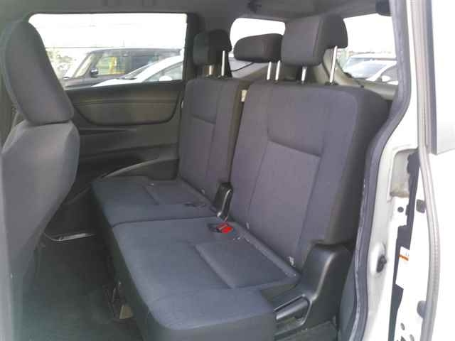 TOYOTA SIENTA 2015