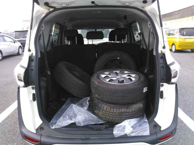 TOYOTA SIENTA 2015