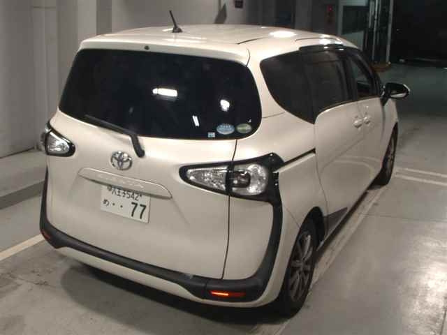 TOYOTA SIENTA 2015