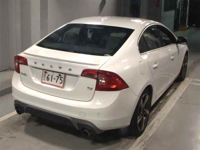VOLVO S60 2015