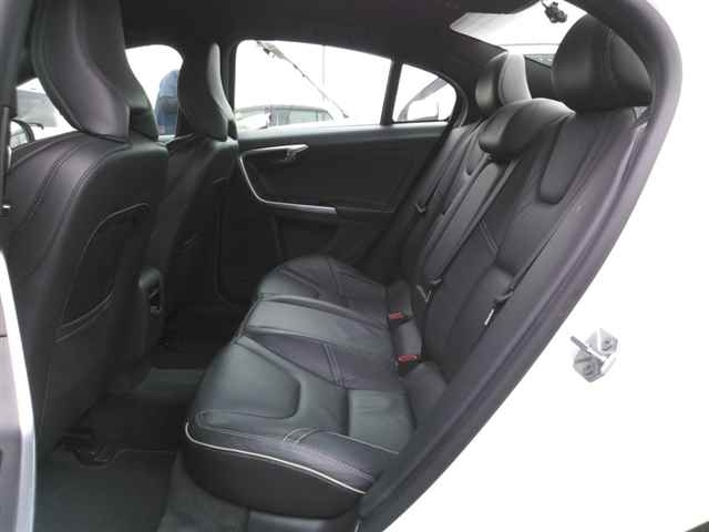 VOLVO S60 2015