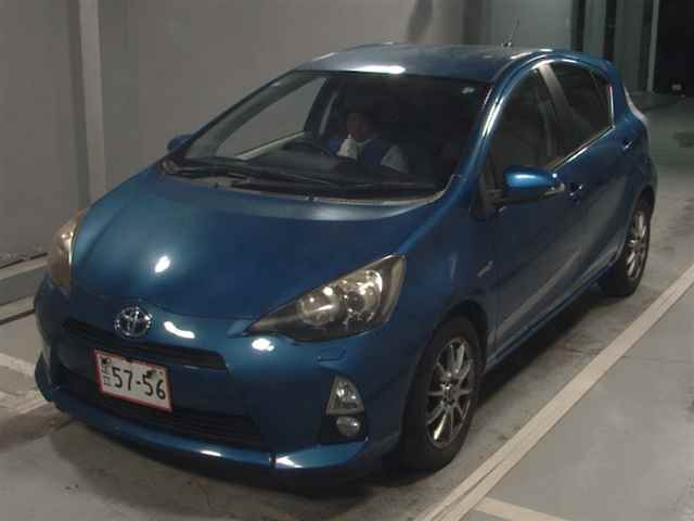 TOYOTA AQUA 2013