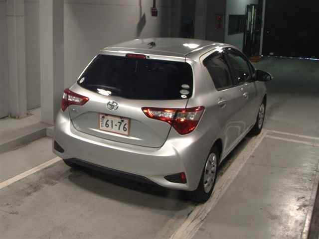 TOYOTA VITZ 2017
