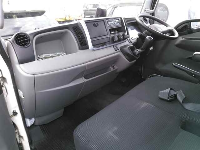 MITSUBISHI CANTER 2018