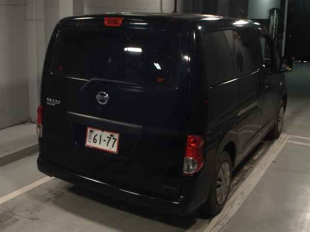 NISSAN NV200 2010