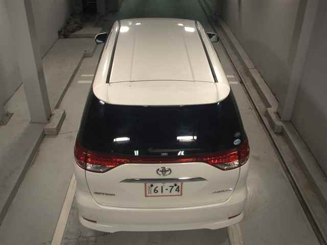 TOYOTA ESTIMA 2010