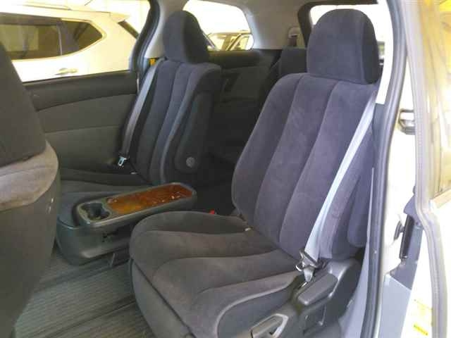 TOYOTA ESTIMA 2010