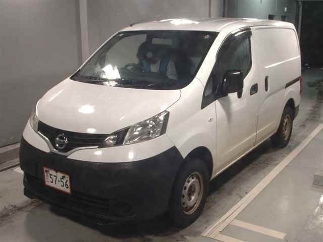 NISSAN NV200 2019