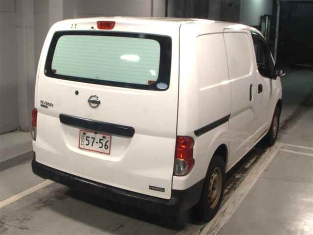 NISSAN NV200 2019