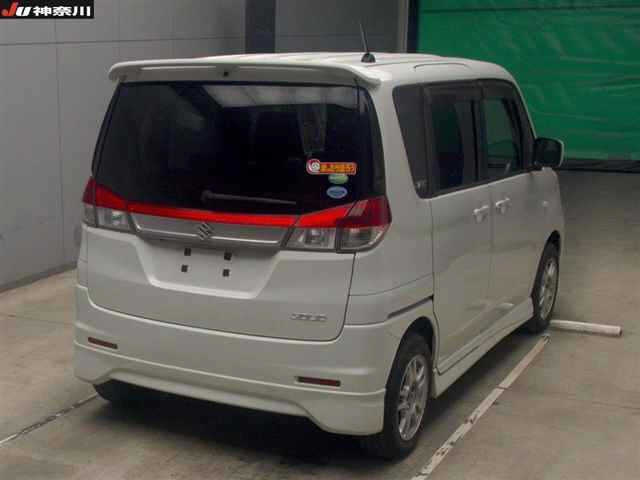 SUZUKI SOLIO 2013