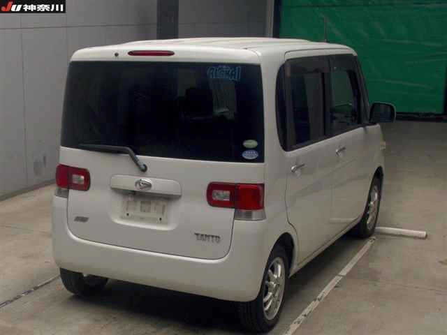 DAIHATSU TANTO 2012