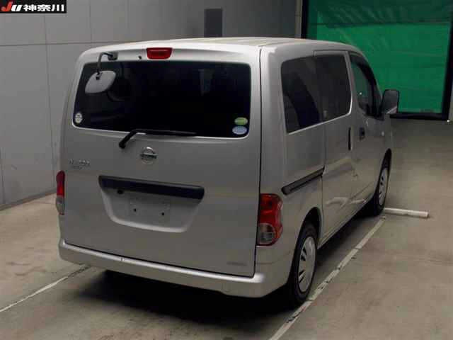 NISSAN NV200 2018