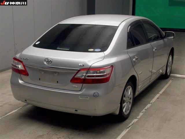 TOYOTA PREMIO 2010