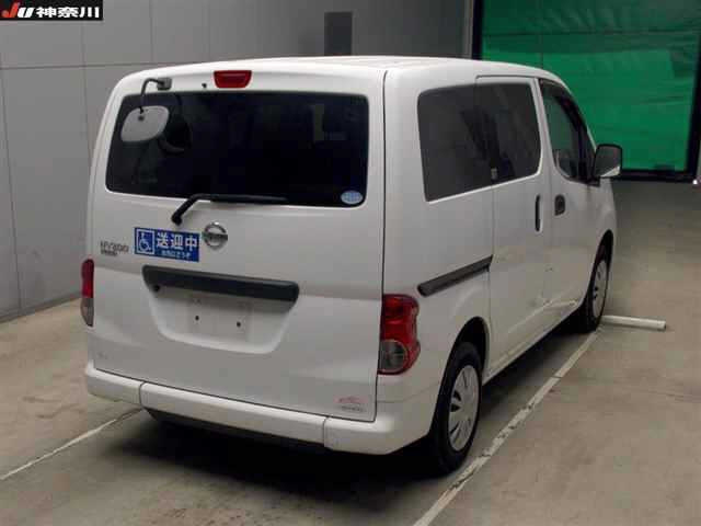 NISSAN NV200 2018