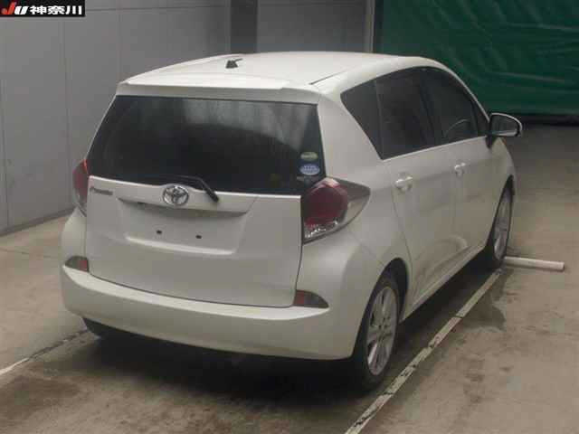 TOYOTA RACTIS 2015