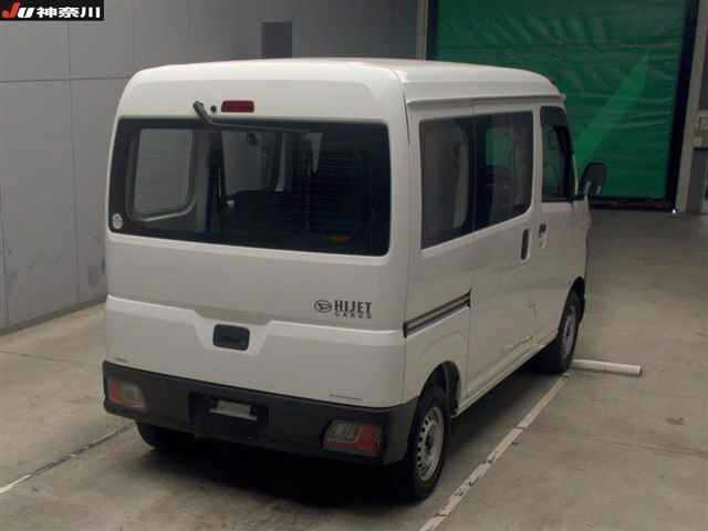 DAIHATSU HIJET VAN 2024