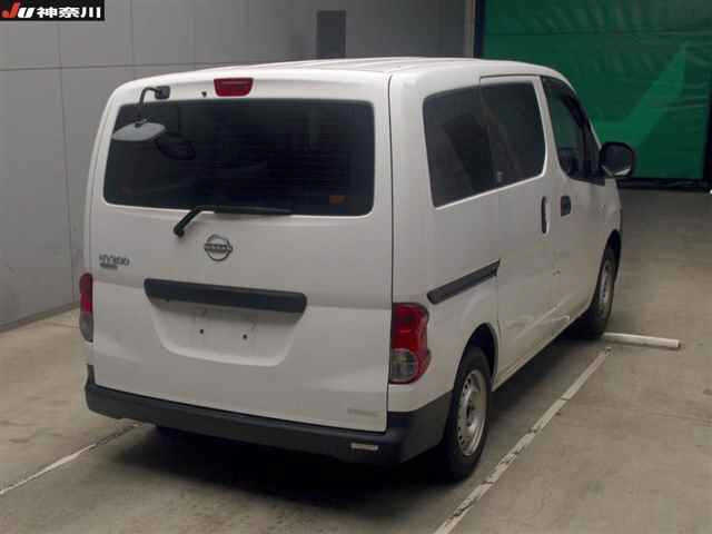 NISSAN NV200 2021