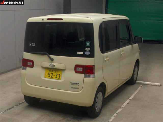 DAIHATSU TANTO 2009