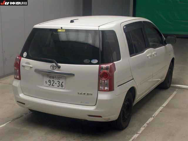 TOYOTA RAUM 2009