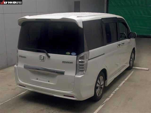 HONDA STEP WAGON 2012