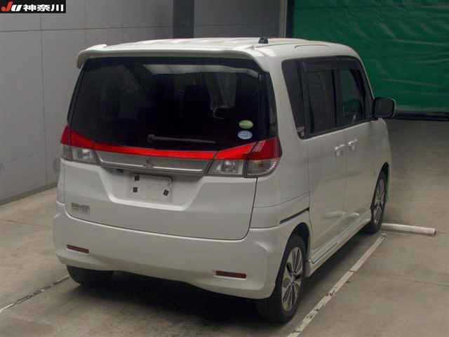 MITSUBISHI DELICA D2 2015