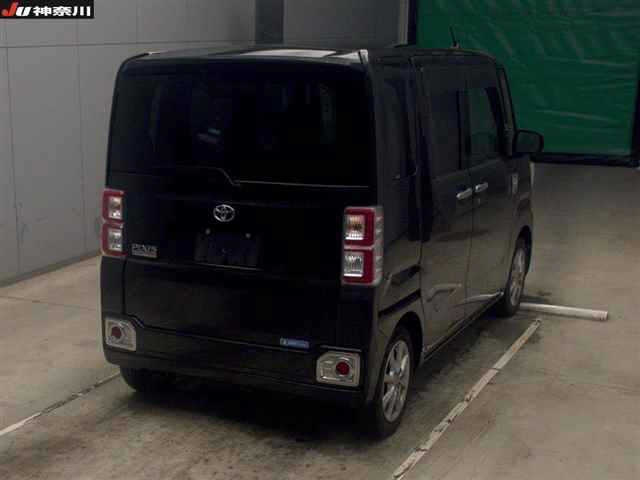 TOYOTA PIXIS MEGA 2018