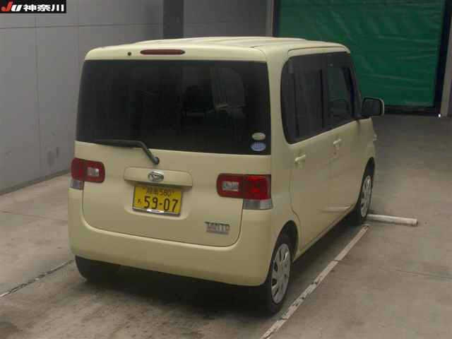 DAIHATSU TANTO 2010