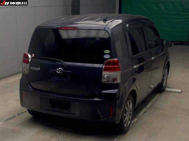 TOYOTA SPADE 2012