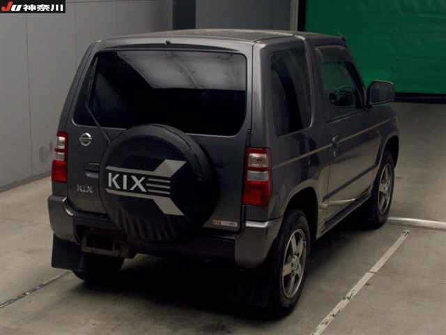 NISSAN KIX 2009