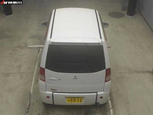 MITSUBISHI TOPPO 2011