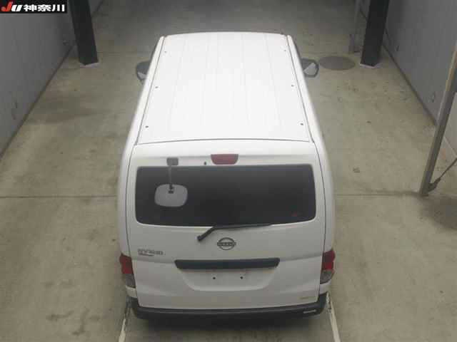 NISSAN NV200 2021