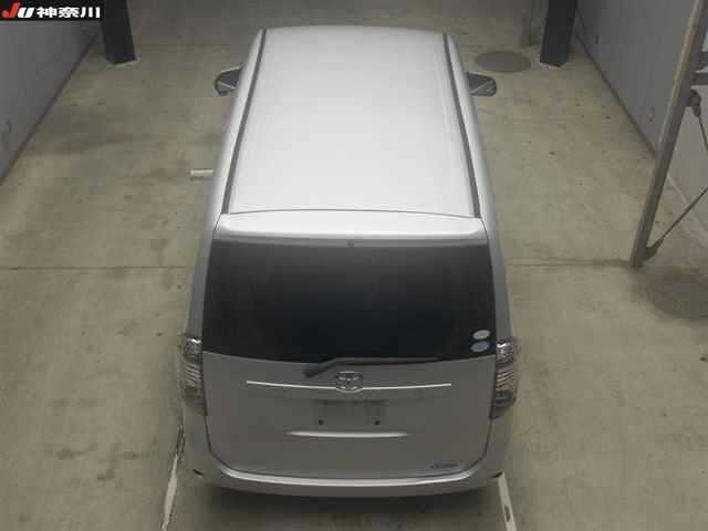 TOYOTA VOXY 2008