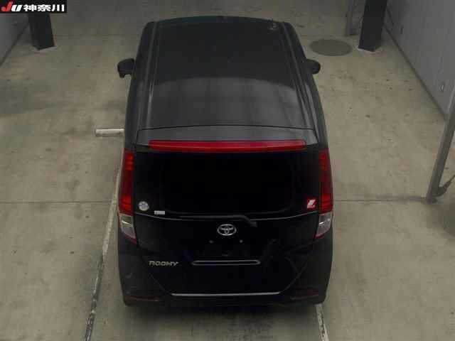 TOYOTA ROOMY 2022