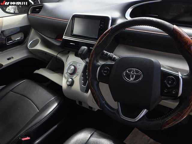 TOYOTA SIENTA 2016