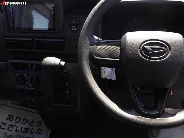 DAIHATSU HIJET VAN 2024