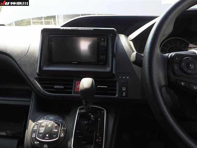 TOYOTA NOAH 2020