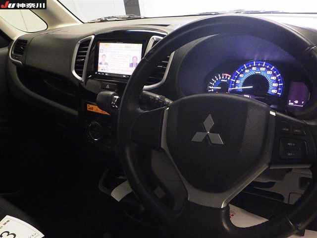 MITSUBISHI DELICA D2 2015