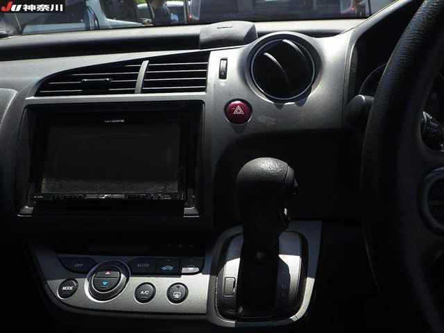HONDA STREAM 2008