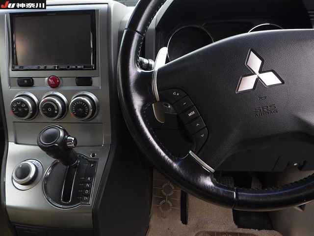 MITSUBISHI DELICA D5 2010