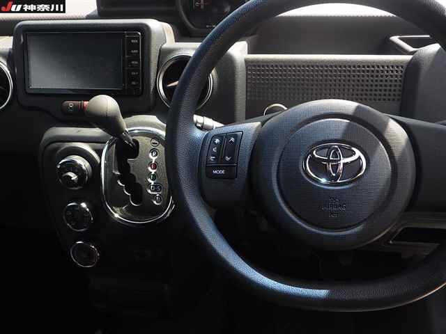 TOYOTA SPADE 2016