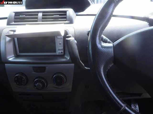 TOYOTA BB 2010