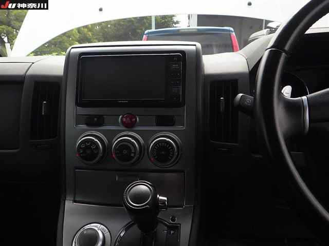 MITSUBISHI DELICA D5 2010