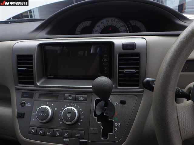 TOYOTA RAUM 2009