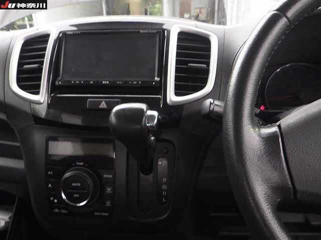 MITSUBISHI DELICA D2 2012