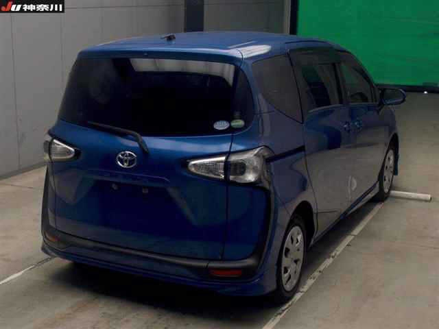 TOYOTA SIENTA 2016