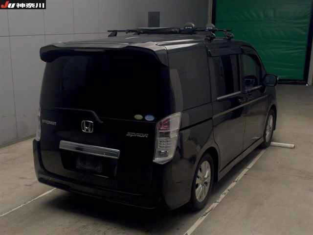 HONDA STEP WAGON 2011